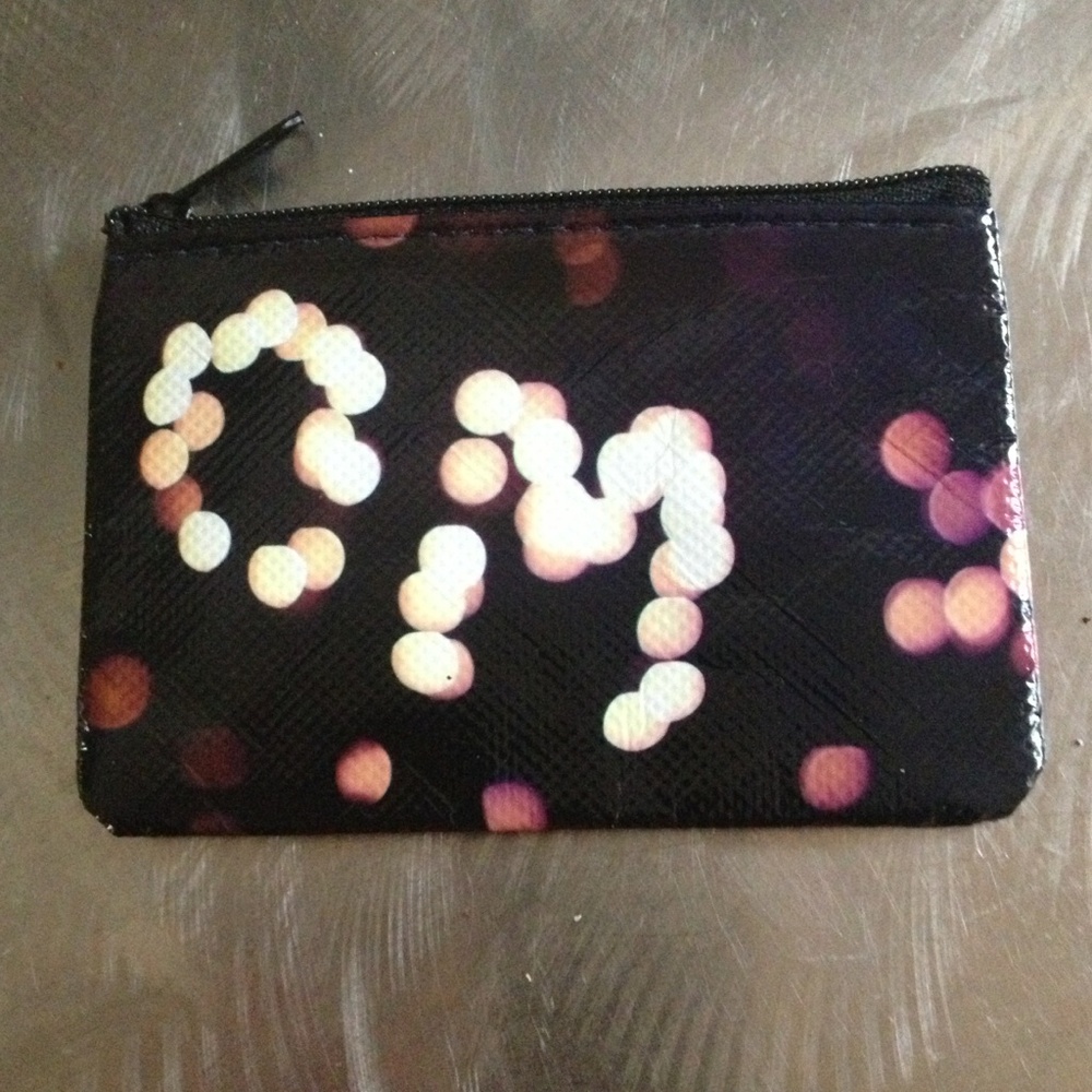 💕Lululemon coin purse NEW